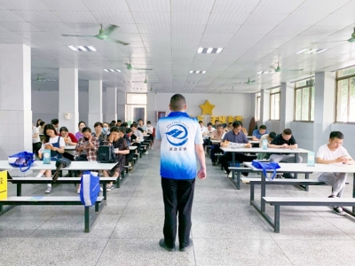 反诈宣传在行动，垃圾分类树新风